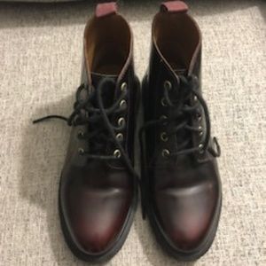 DR MARTENS // CHERRY RED // SZ 7
